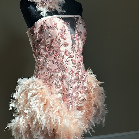 New York Fashion Week Prototype Cocktail Dress - Picture 4 of 11